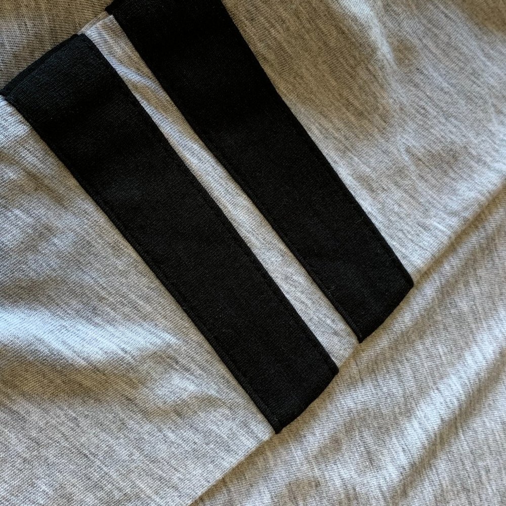 Disney Minnie "Love" long sleeve Tee sz XS - Picture 8 of 8